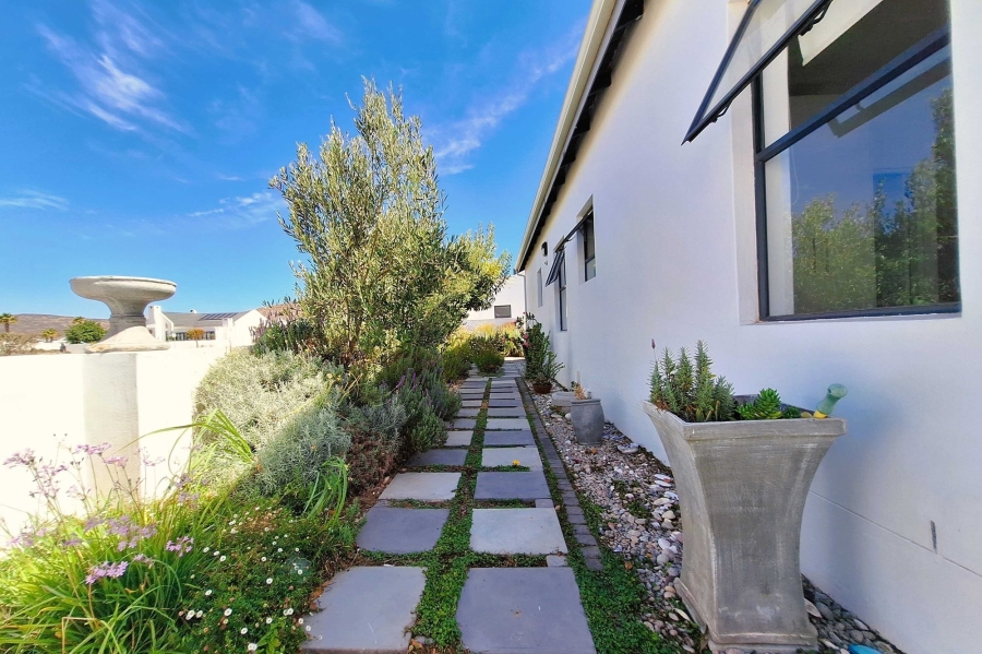 3 Bedroom Property for Sale in Sandy Point Western Cape